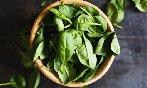 أهم 30 تفسير لرؤية السبانخ في الحلم لابن سيرين