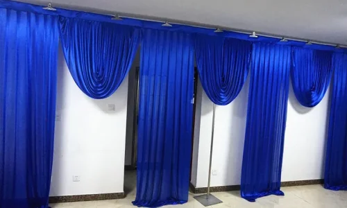 تأولات ابن سيرين لتفسير رؤية الستائر الزرقاء في المنام للمتزوجة