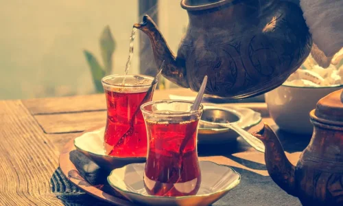 اعرف أكثر عن تفسير رؤية الشاي الساخن في المنام لابن سيرين