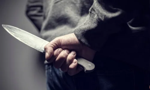 أهم تفسيرات رؤية الضرب بالسكين في الوجه في المنام لابن سيرين