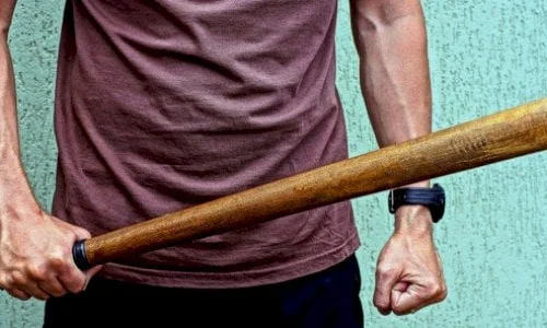 تعرف على تفسير رؤية العصا في المنام للمتزوجة لابن سيرين