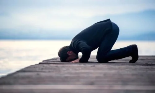 أهم تفسيرات رؤية الصلاة على الماء في المنام لابن سيرين
