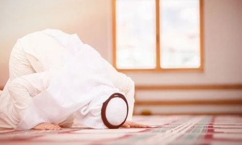 أهم 30 تفسير لرؤية الصلاة على السرير فى المنام لابن سيرين
