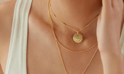 أهم 20 تفسير لرؤية العثور على سلسلة ذهب في المنام للمتزوجة لابن سيرين
