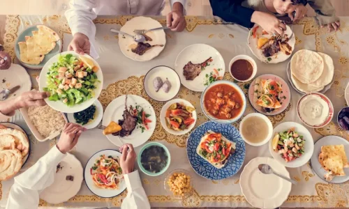 أهم 100 تفسير لرؤية الفطور في المنام للعزباء لابن سيرين