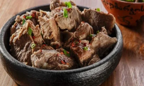 تعرف على تفسير رؤية اللحم المسلوق في المنام للمتزوجة لابن سيرين