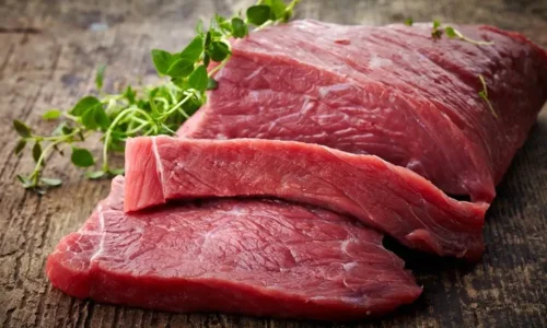 ما هو تفسير رؤية اللحم الجملي في المنام لابن سيرين؟