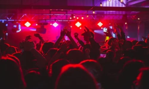 تعرف أكثر على تفسير حلم الملهى الليلي في المنام لابن سيرين