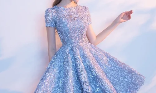 أهم تفسيرات ابن سيرين لرؤية الثوب الأزرق في المنام للرجل