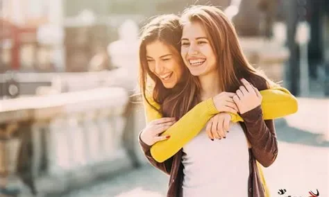 ما تفسير رؤية امرأتين في المنام لابن سيرين؟