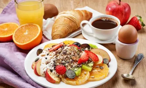 أهم تفسيرات ابن سيرين لرؤية الفطور في المنام للمتزوجة