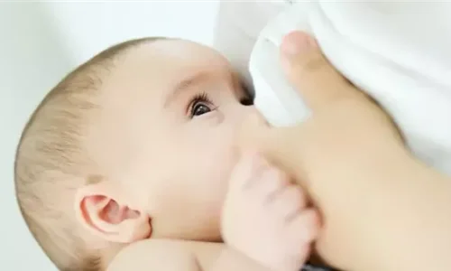 أهم تفسيرات ابن سيرين لرؤية الرضاعة في الحلم