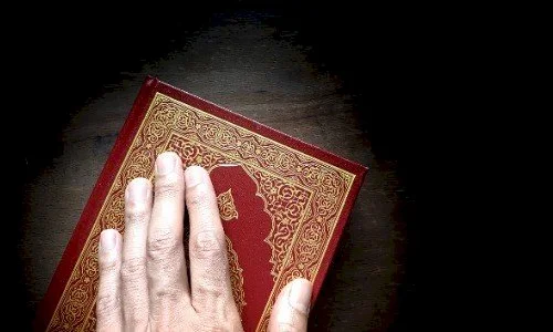 اعرف أكثر عن أهم 10 تأويلات لابن سيرين عن تفسير حلم الحلف على المصحف