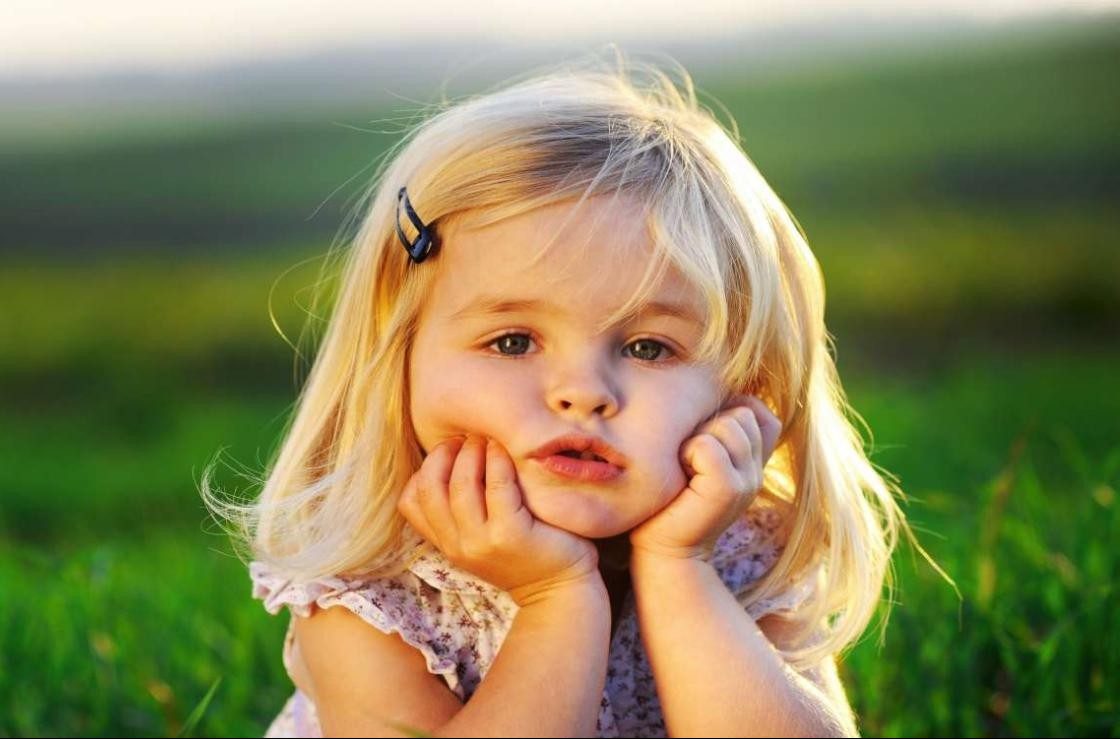 الطفلة في منام العزباء