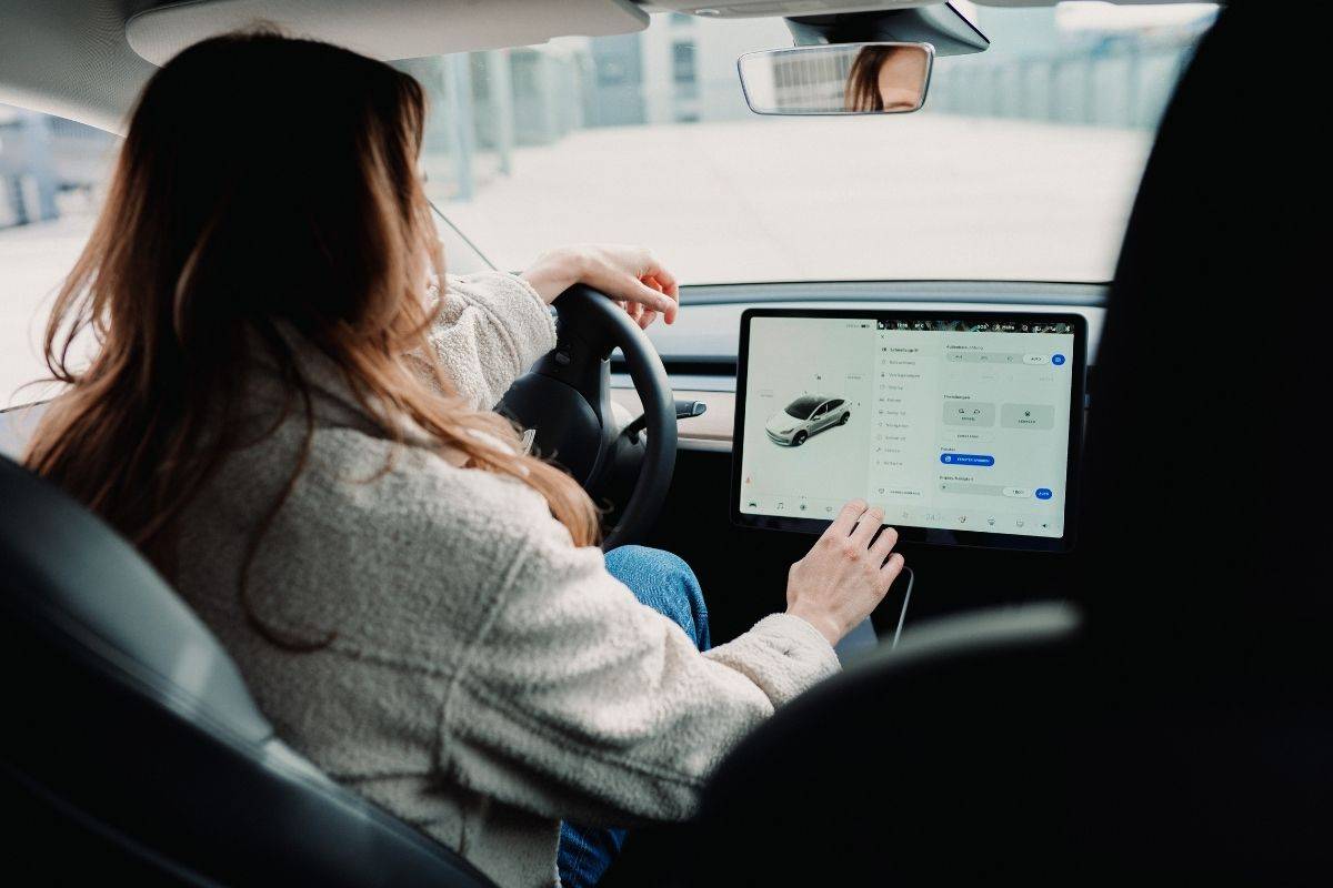 ما هو تفسير حلم قيادة السيارة في المنام لابن سيرين؟