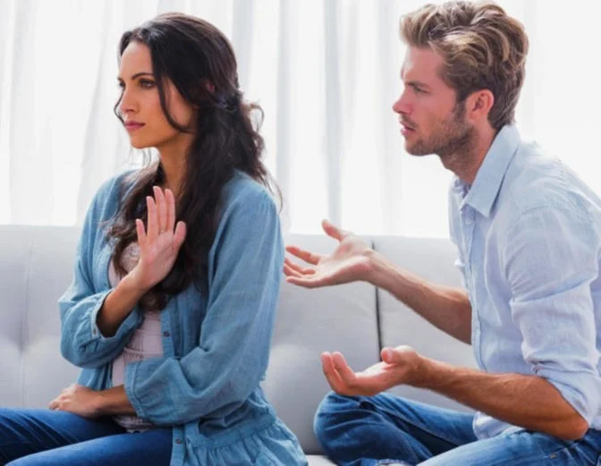 أقبح صفات الرجال وما صفات الرجل الذي لا يصلح للزواج؟