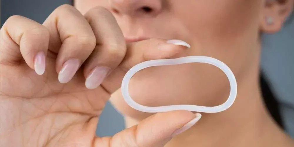 إفرازات تدل على عدم الحمل وإفرازات قبل الدورة الشهرية