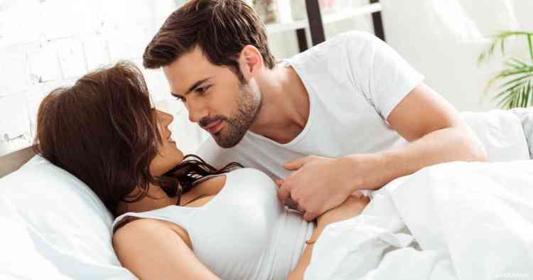 ما هو تفسير حلم الزوج يداعب زوجته في المنام لابن سيرين؟