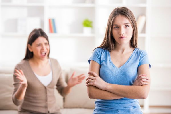  تفسير حلم صديقتي تتجاهلني لكبار العلماء