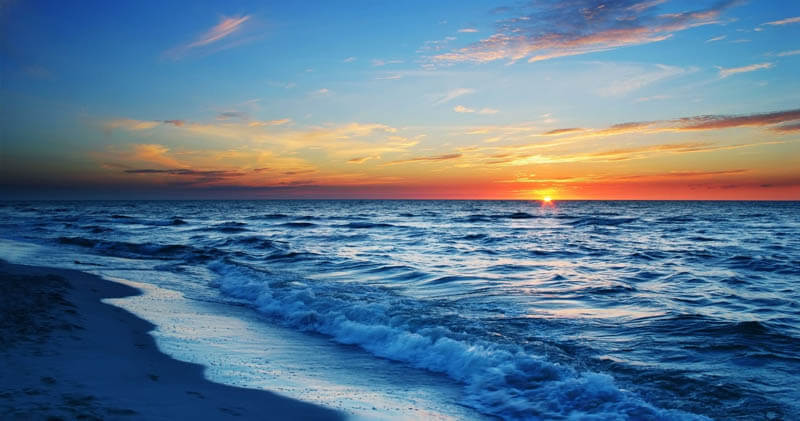 تفسير رؤيه البحر في المنام للعزباء لابن سيرين