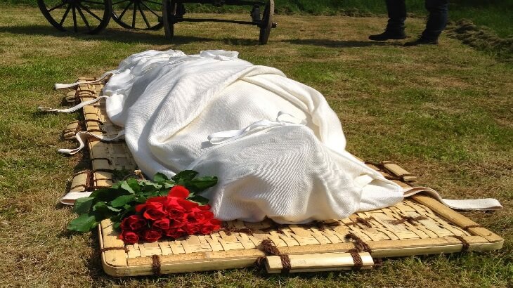 رؤية اموات أقارب في المنام