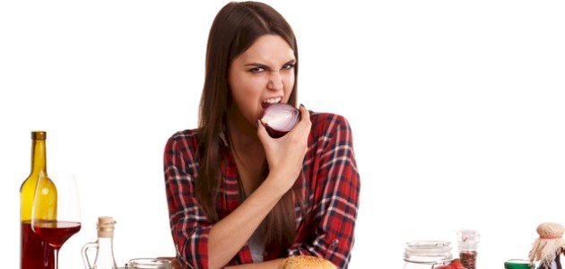 اكل البصل في المنام وتفسير حلم أكل البصل المشوي