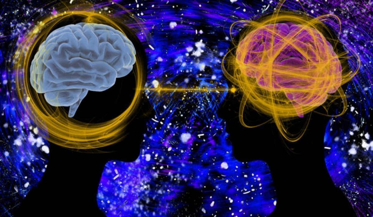 تخاطر الأرواح في الحب وما هي علامات وصول رسالة التخاطر؟