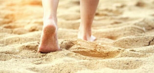  المشي حافي في المنام