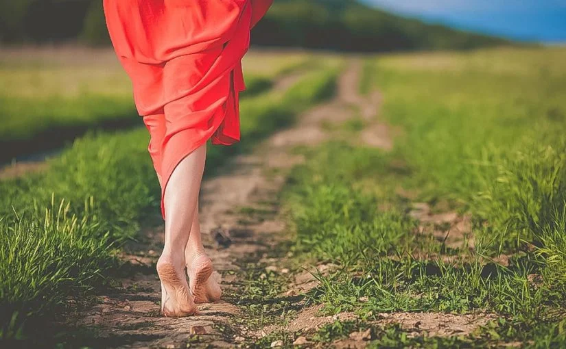  المشي حافية في المنام