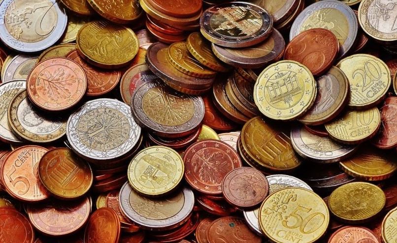 النقود المعدنية في المنام