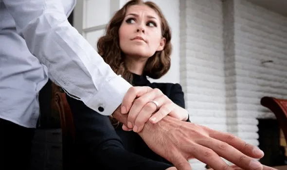 تفسير حلم أخو زوجي يتحرش فيني للمتزوجه لابن سيرين