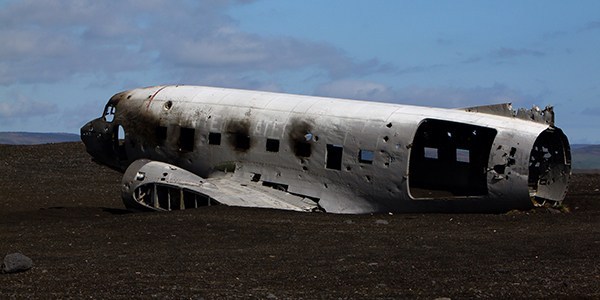 تفسير حلم سقوط الطائرة