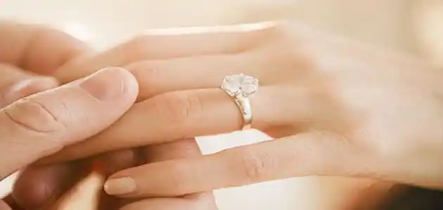 تفسير حلم رجل يخطبني وانا متزوجة لابن سيرين