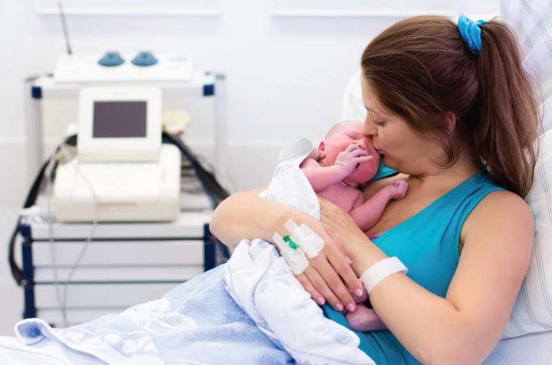 اعرف أكثر عن تفسير رؤية ولادة البنت للمتزوجة غير الحامل في المنام لابن سيرين