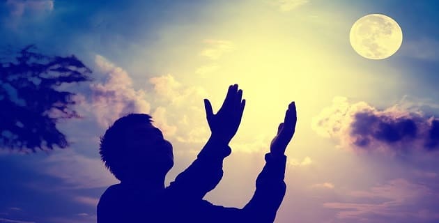 أهم 20 تفسير لرؤية الدعاء في المنام لابن سيرين