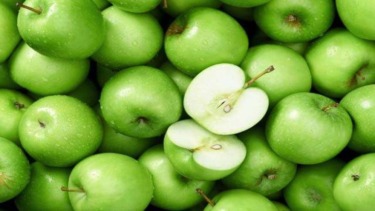 أكل التفاح الأخضر في المنام