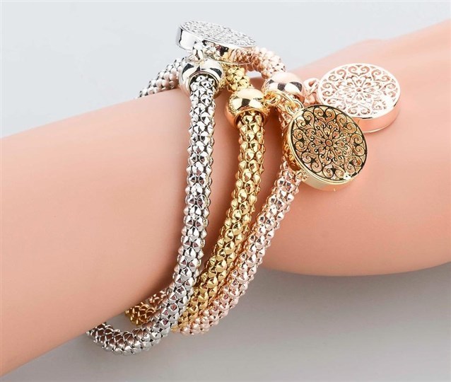 الأساور في المنام