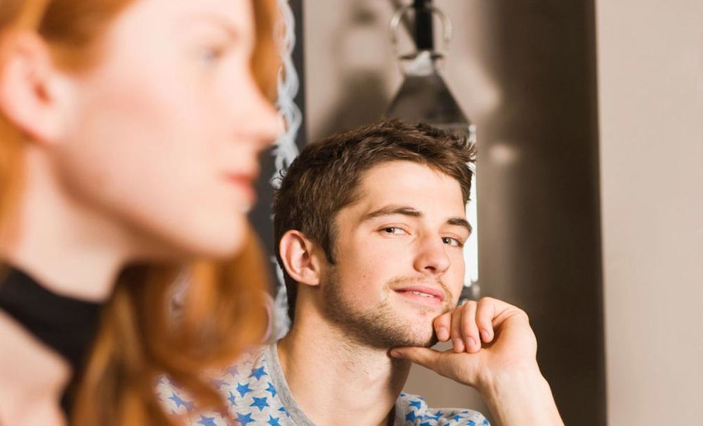 تفسير حلم التكلم مع شخص مشهور للعزباء