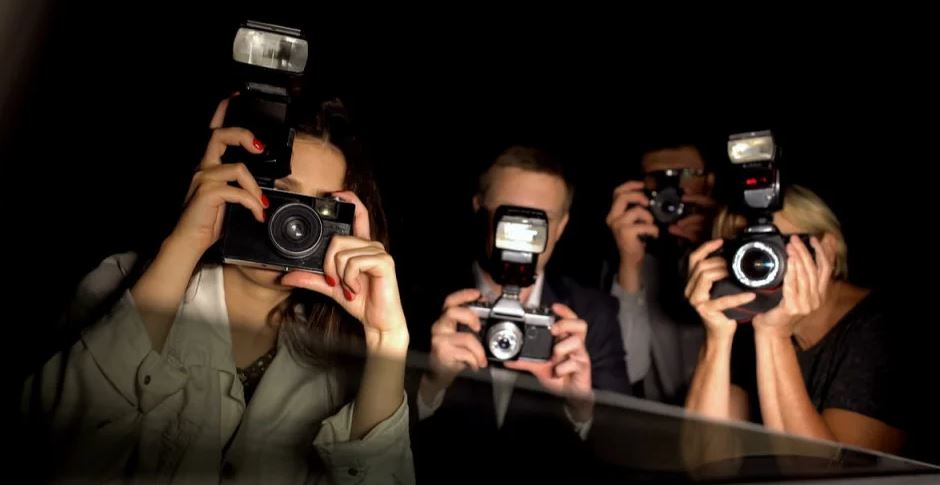 تفسير حلم رؤية شخص مشهور والتحدث معه لابن سيرين