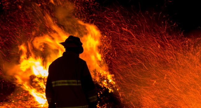 إطفاء الحريق في المنام