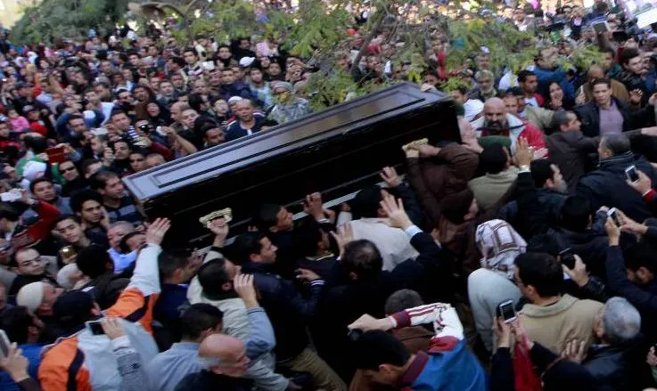 تفسير حلم جنازة أحد الأقارب