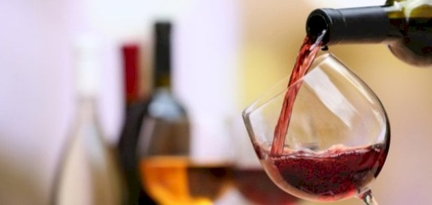 اعرف أكثر عن تفسير رؤية شرب الخمر في المنام لابن سيرين