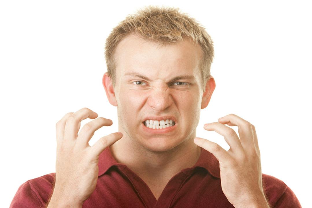 تفسير حلم الضغط على الأسنان بقوه لكبار العلماء