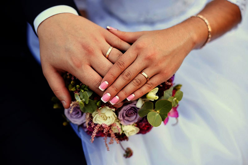 تفسير حلم زواج الرجل من امرأة متزوجة لابن سيرين