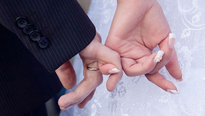 تفسير حلم الزواج من ابن العم للعزباء لابن سيرين