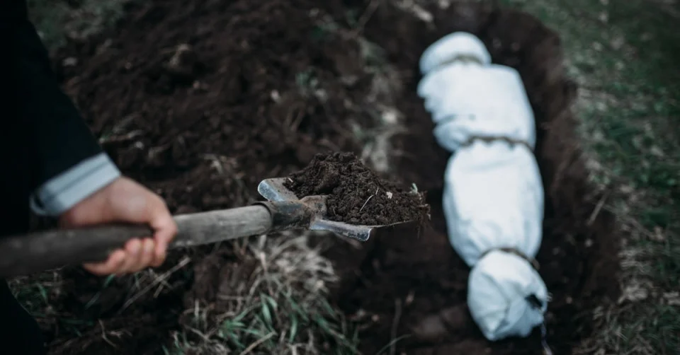 الدفن حي في المنام