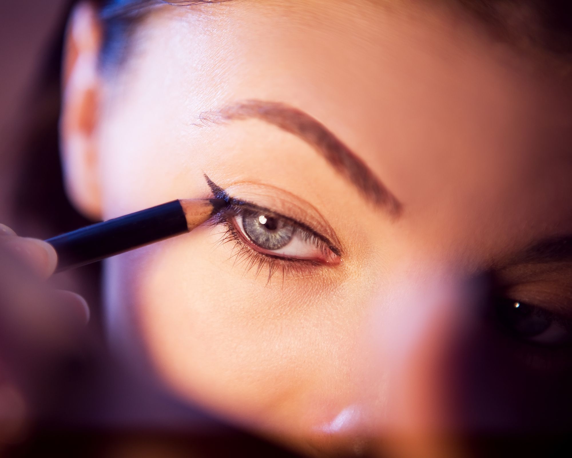 تفسير حلم الكحل للمتزوجه لابن سيرين