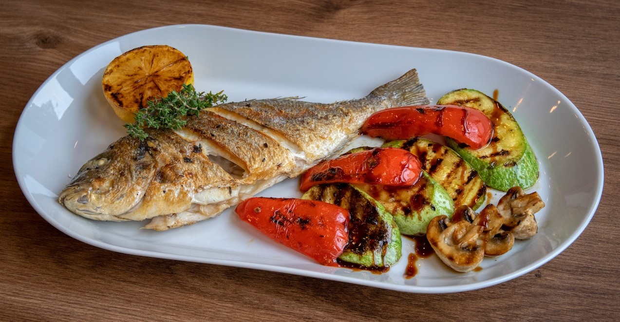 ما تفسير حلم طبخ السمك للمتزوجة لابن سيرين؟