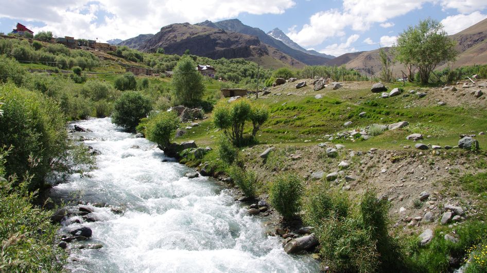 تفسير حلم السيل في الوادي في المنام لابن سيرين