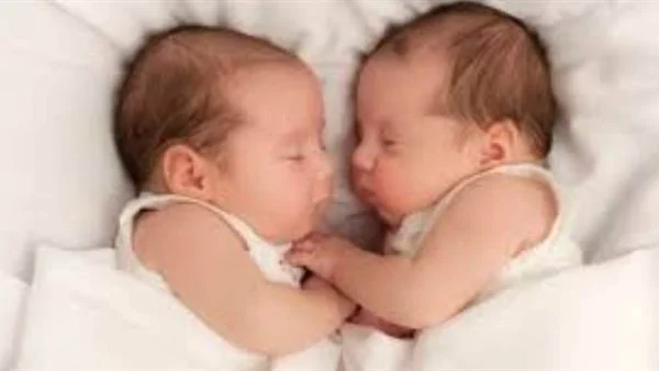 تعرف على تفسير حلم ولادة توأم بنات للمتزوجة لابن سيرين